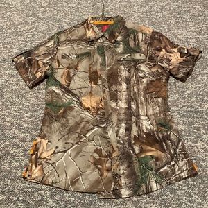 SHE Realtree camo button up shirt
